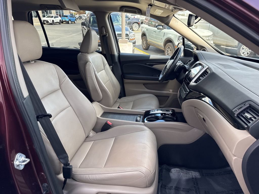 Used 2017 Honda Pilot Touring image 40