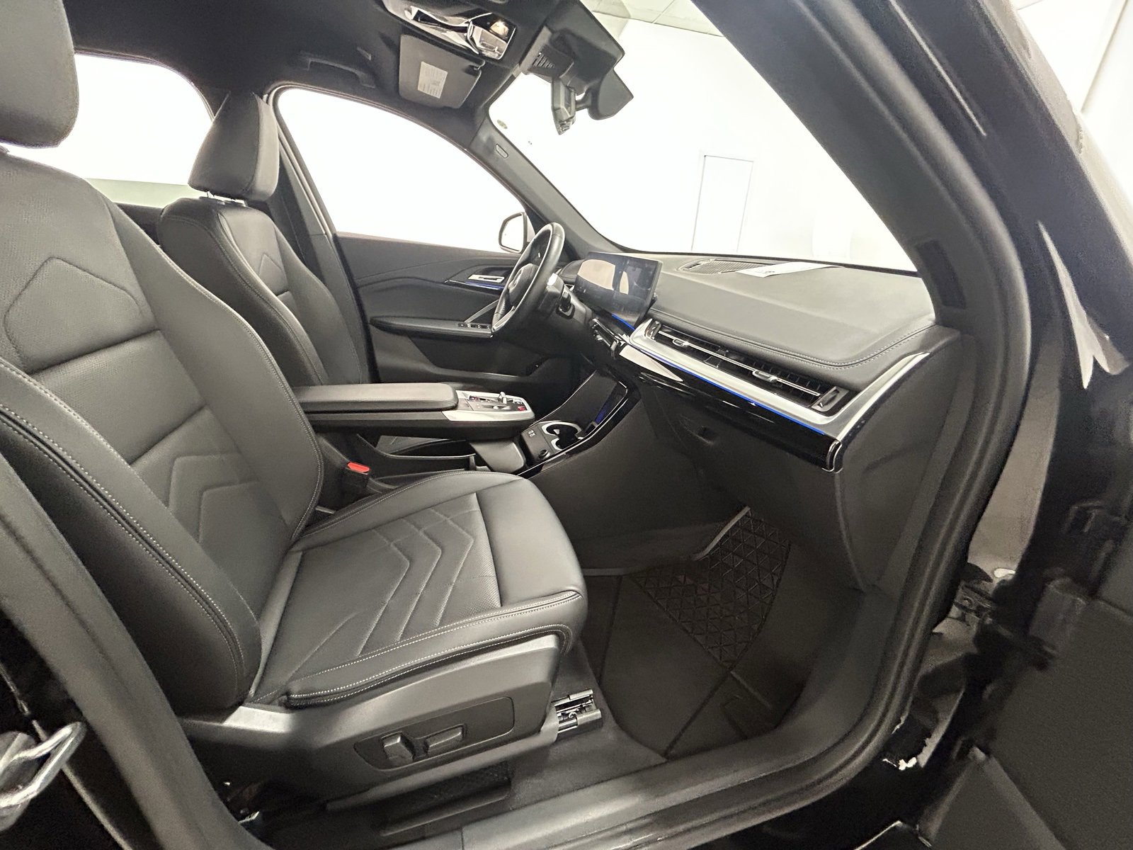 Used 2023 BMW X1 xDrive28i w/ Convenience Package image 39