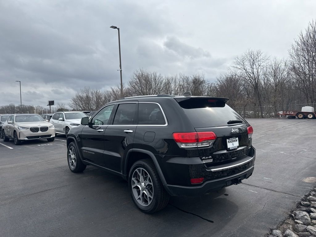 Used 2019 Jeep Grand Cherokee Limited w/ Luxury Group II image 3