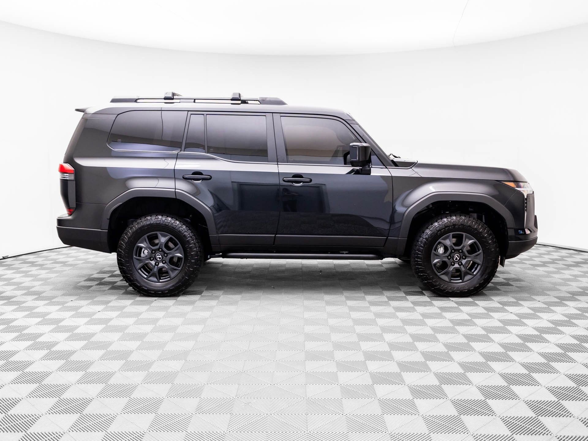 Used 2025 Lexus GX 550 AWD/4WD image 7