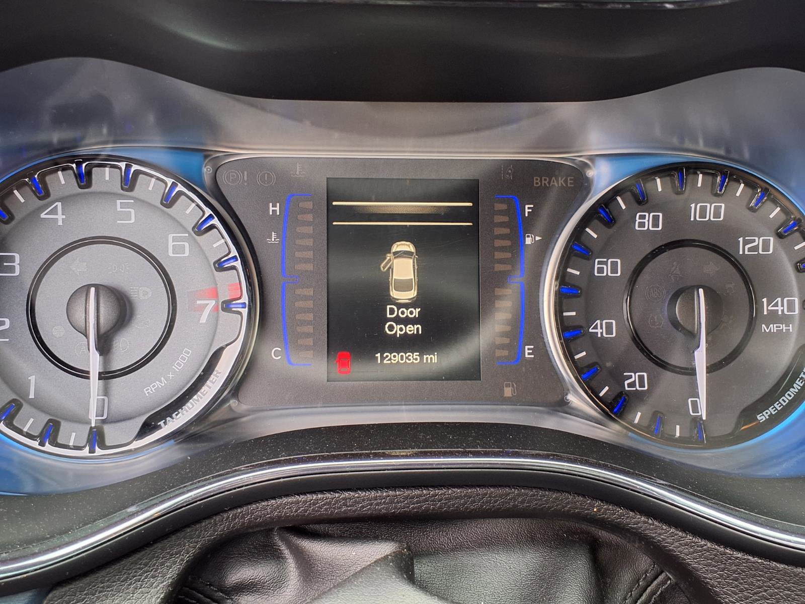Used 2015 Chrysler 200 S FWD image 11