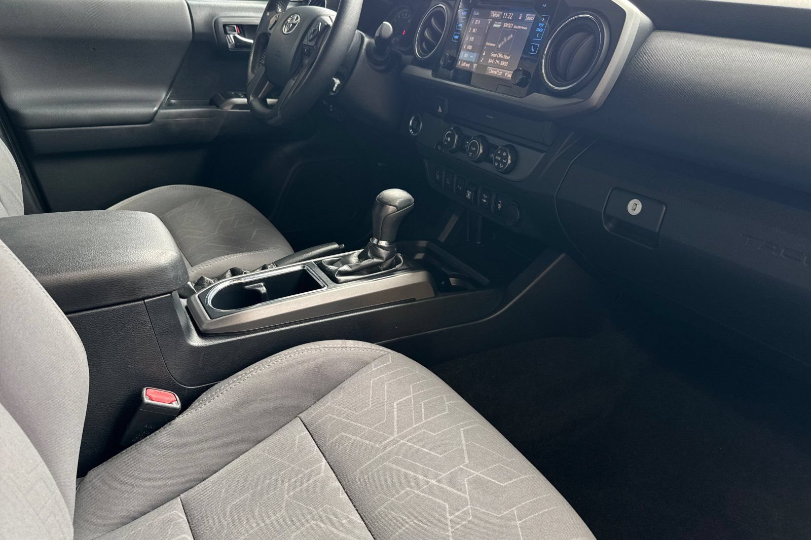 Used 2019 Toyota Tacoma TRD Sport w/ Technology Package RWD image 15