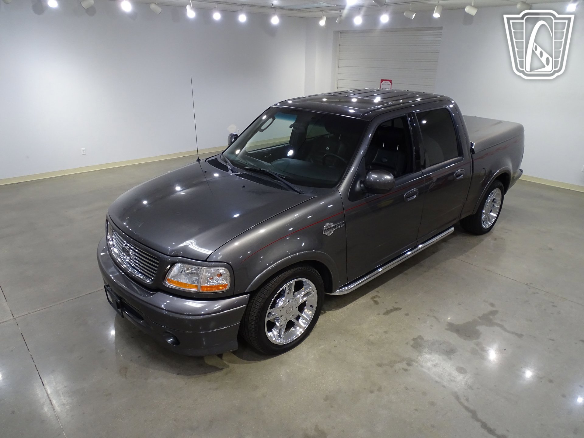 Used 2002 Ford F150 Harley-Davidson RWD image 2