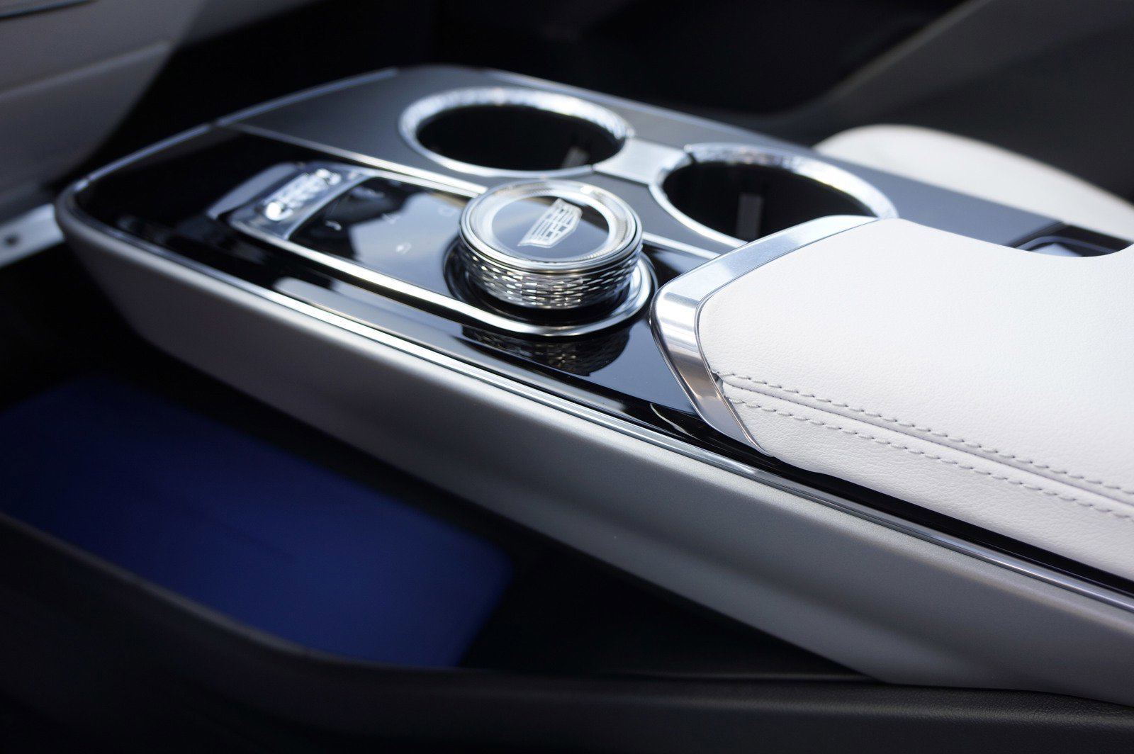 New 2024 Cadillac Lyriq Luxury image 21