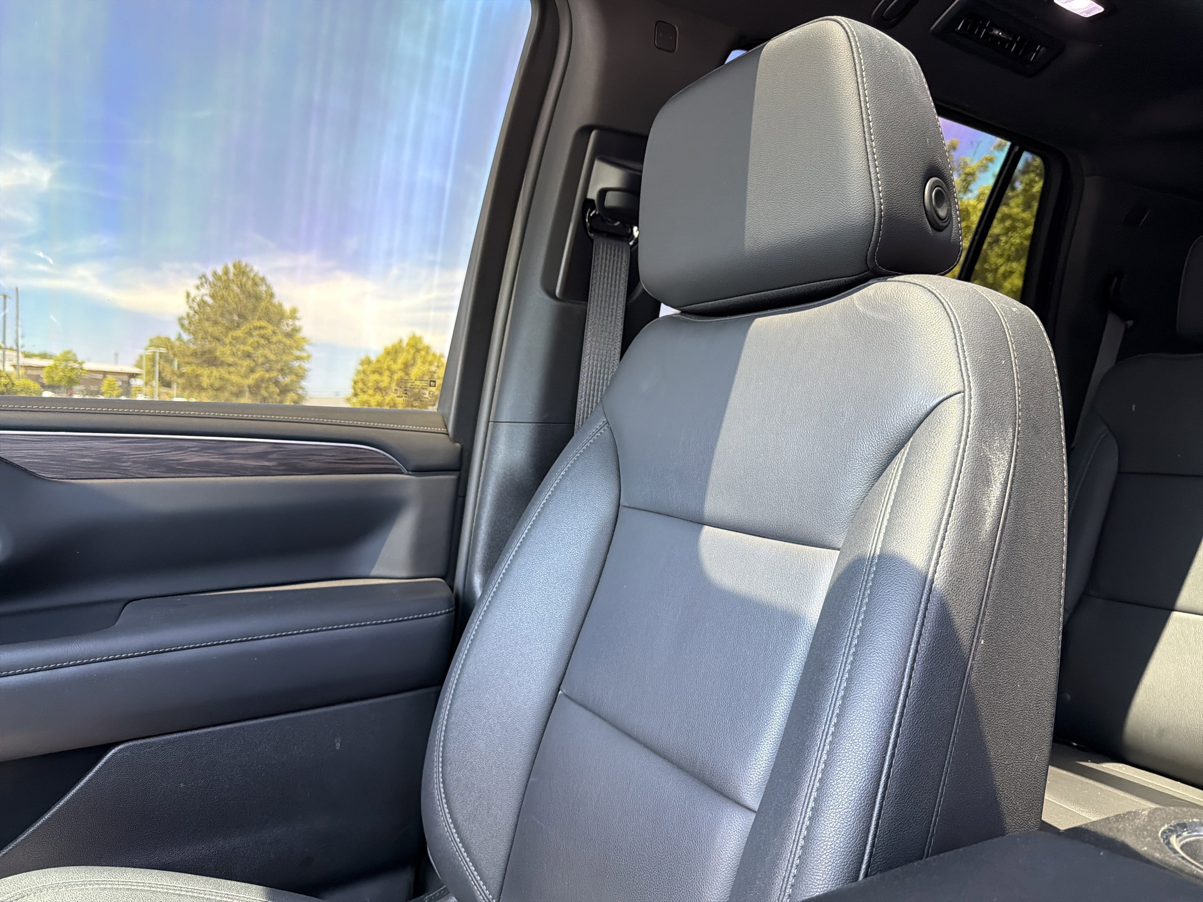 Used 2022 Chevrolet Tahoe LT w/ LT Signature Plus Package RWD image 26