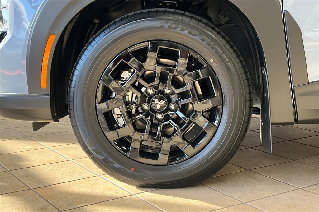 New 2026 Mitsubishi Outlander image 26