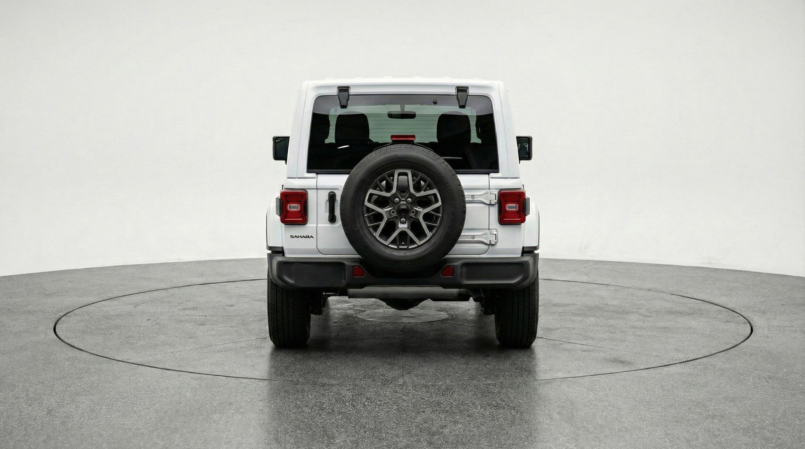 Used 2025 Jeep Wrangler Sahara AWD/4WD image 7