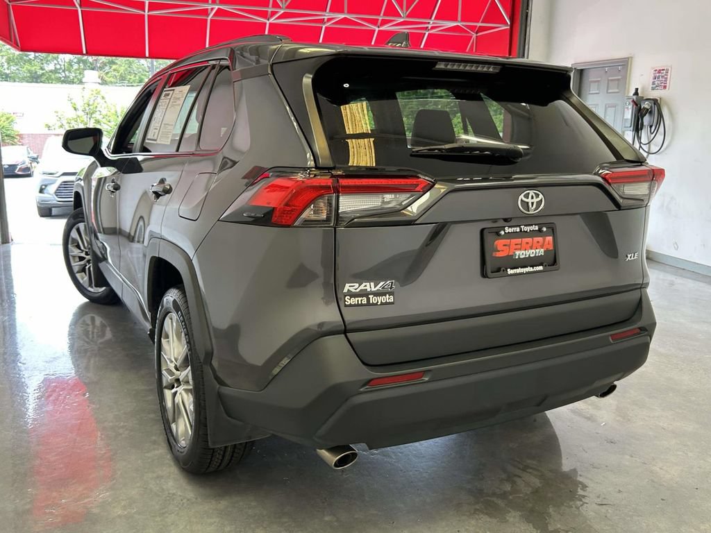 Used 2024 Toyota RAV4 XLE Premium FWD image 5