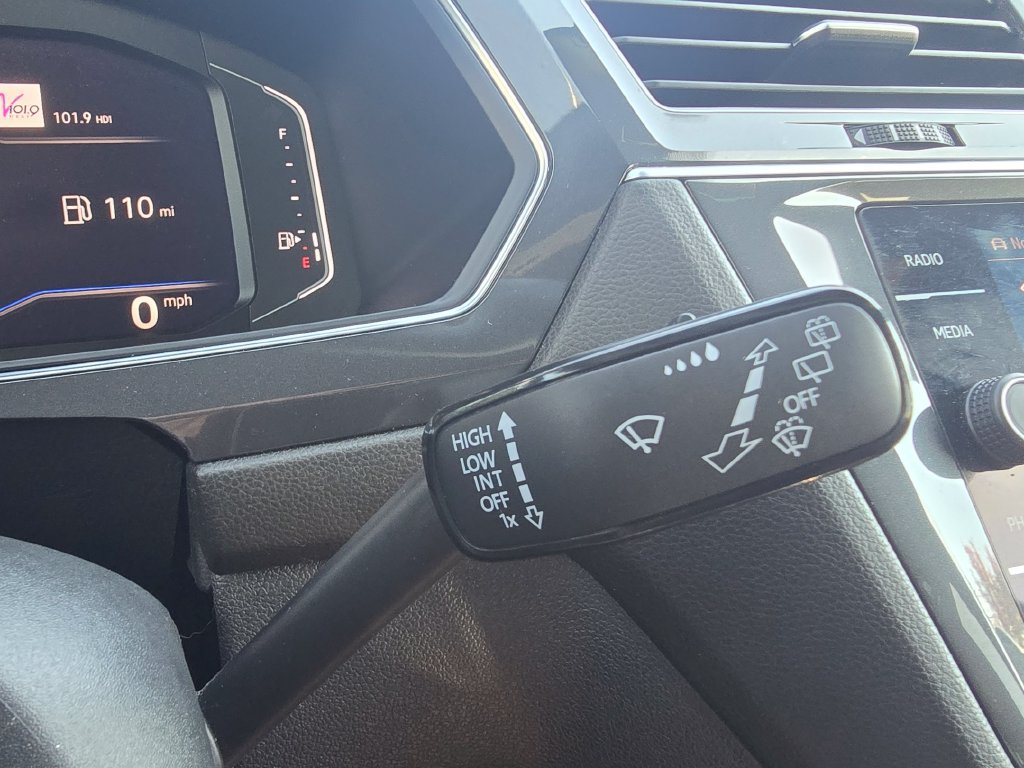Used 2022 Volkswagen Tiguan SEL R-Line AWD/4WD image 27