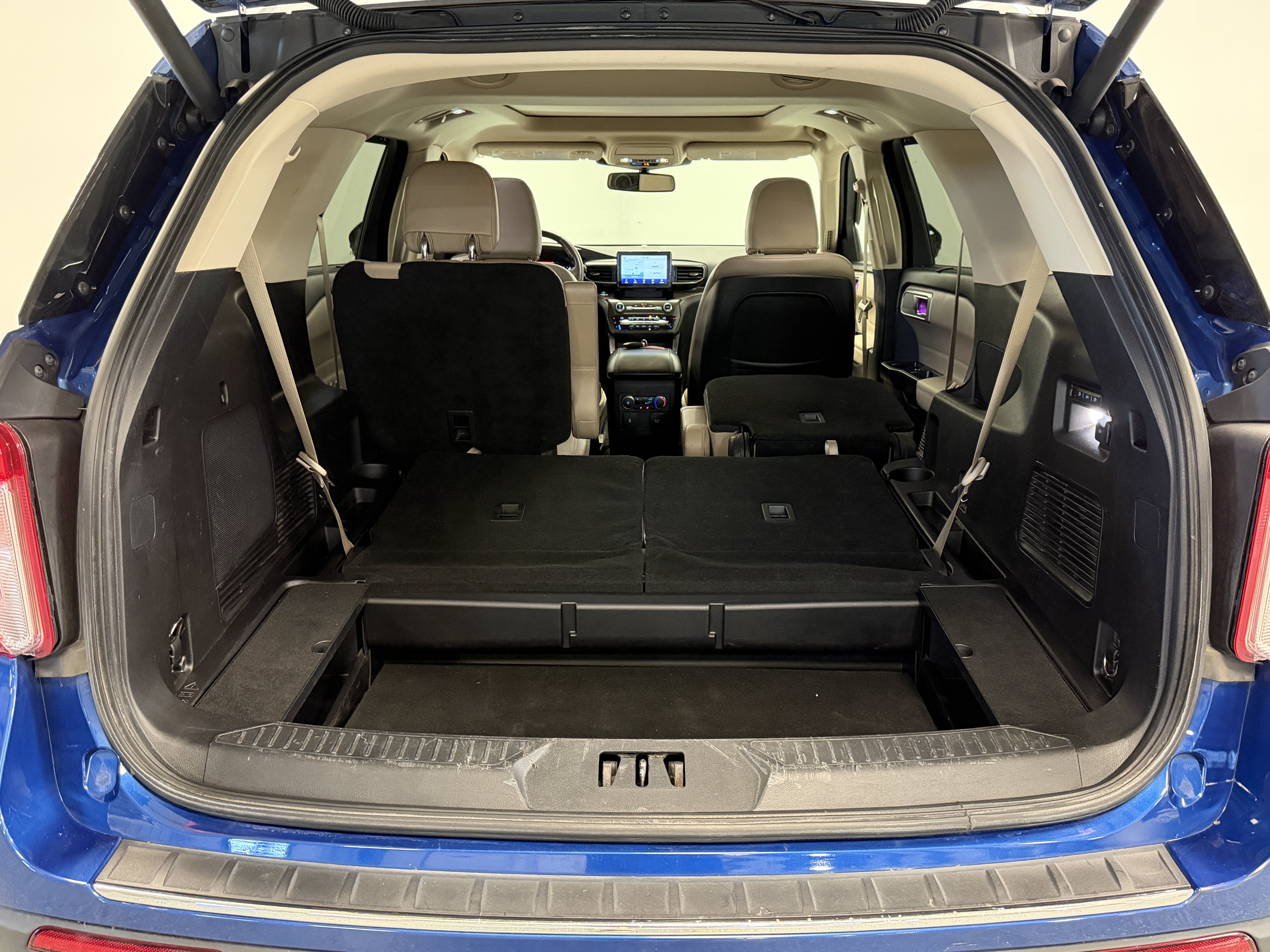 Used 2020 Ford Explorer Limited AWD/4WD image 28