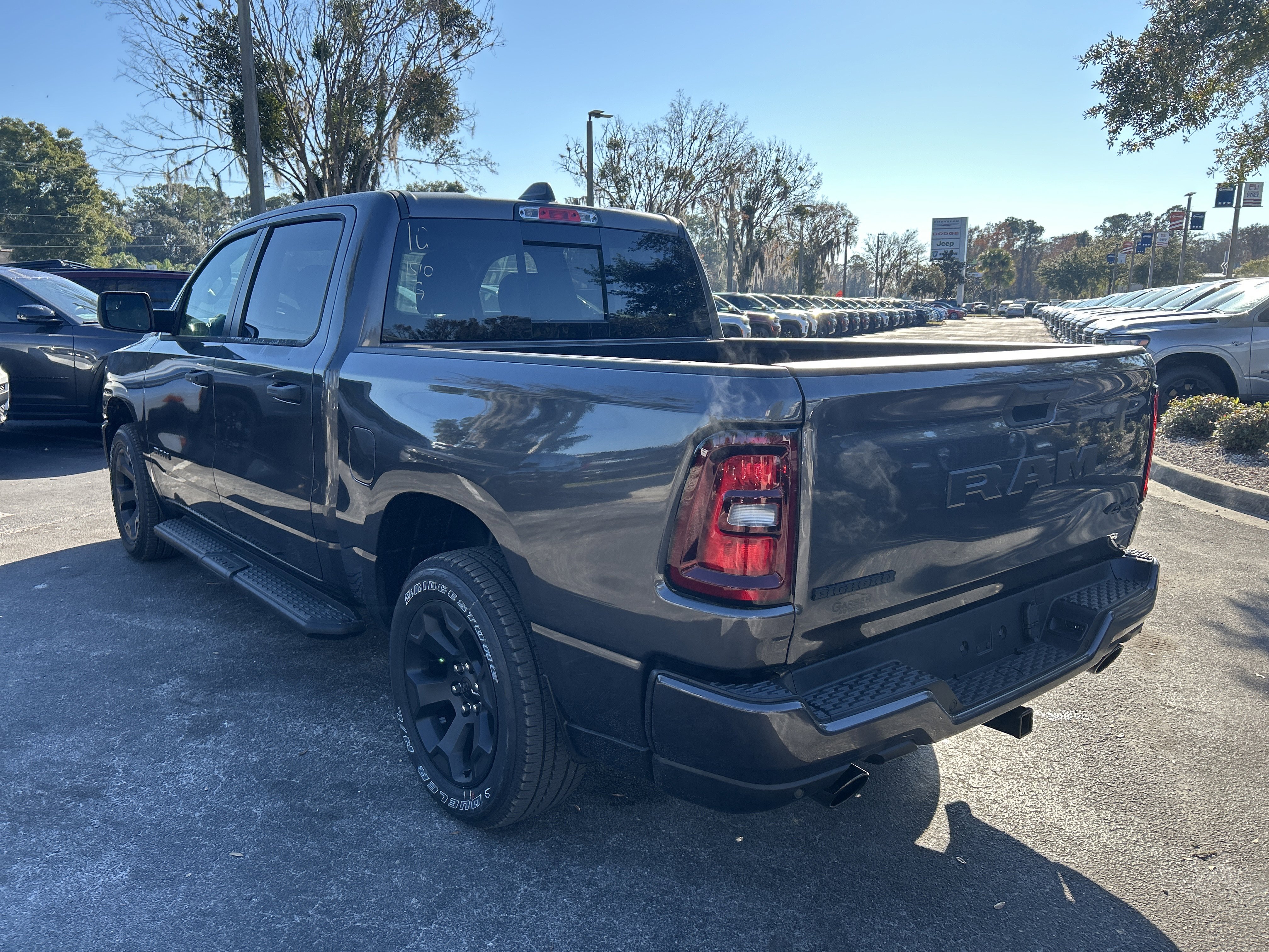 New 2026 RAM 1500 Express image 5