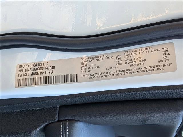 New 2025 Jeep Grand Cherokee L Laredo w/ Luxury Tech Group I image 20