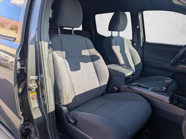 Used 2019 Toyota Tacoma TRD Off-Road w/ Technology Package AWD/4WD image 17