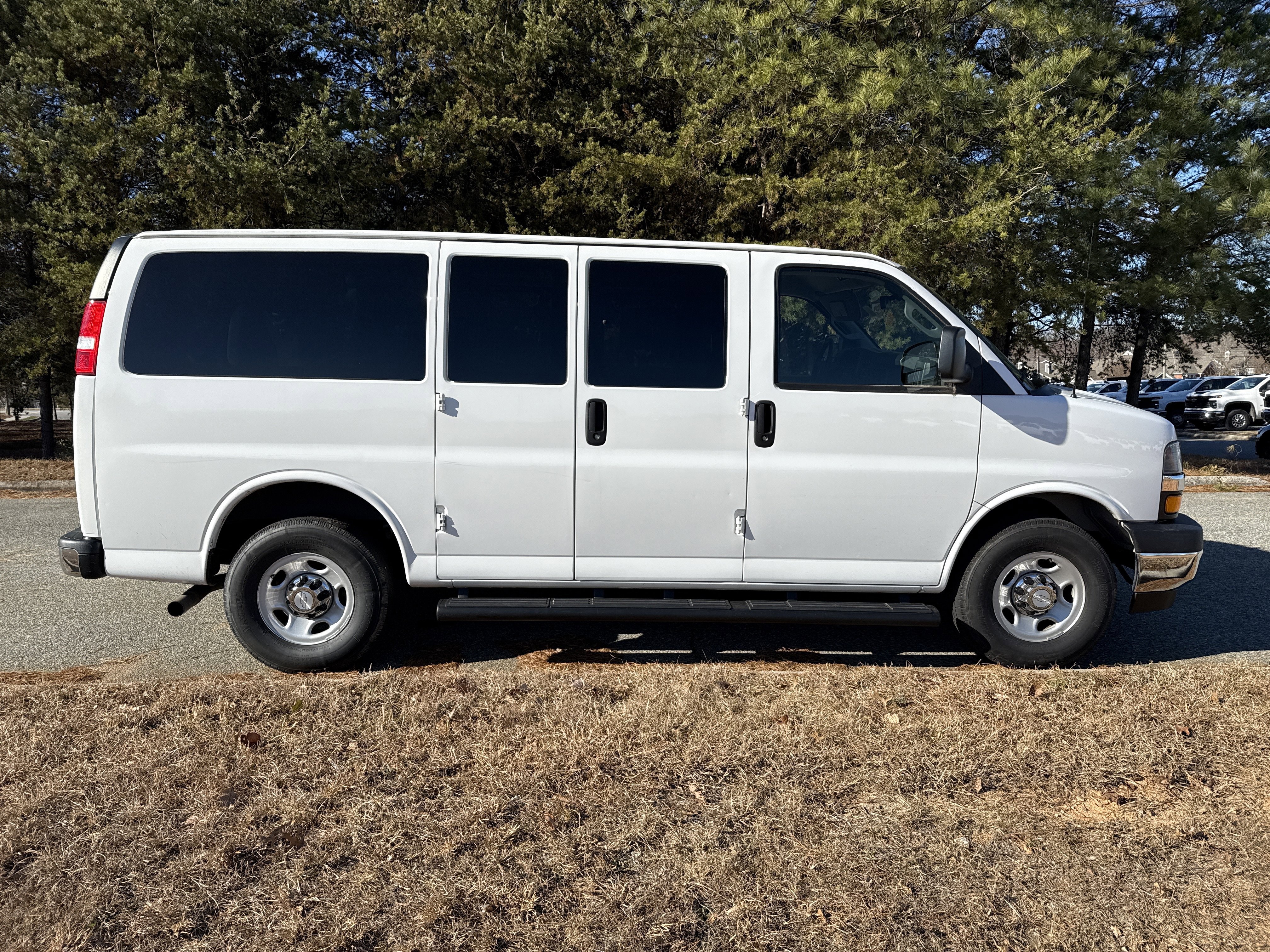 Used 2019 Chevrolet Express 2500 LT w/ LT Preferred Equipment Group image 11