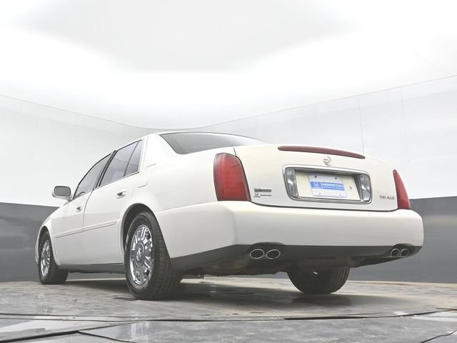 Used 2004 Cadillac De Ville w/ Equipment Group FWD image 43