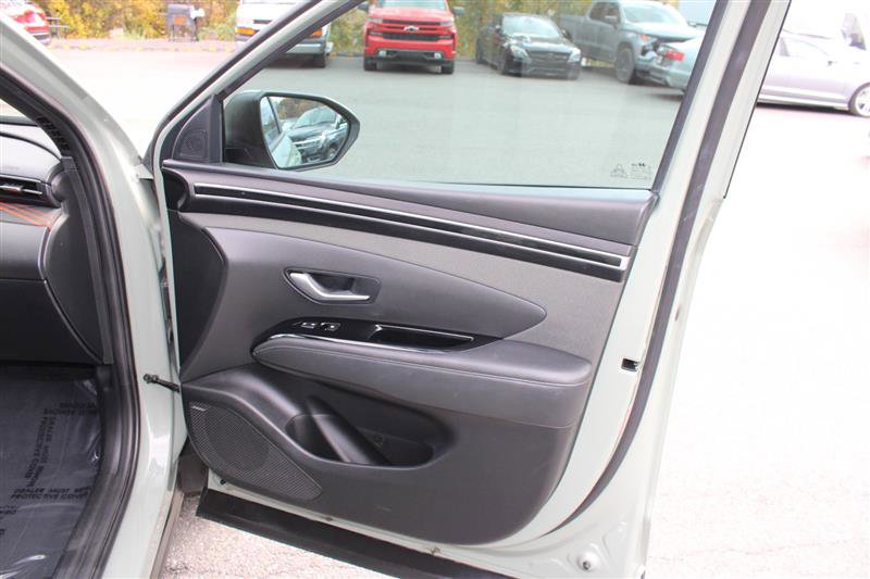 Used 2022 Hyundai Santa Cruz Limited image 14