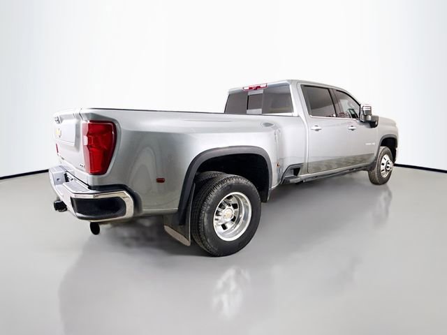 Used 2024 Chevrolet Silverado 3500 LTZ w/ LTZ Convenience Package image 9