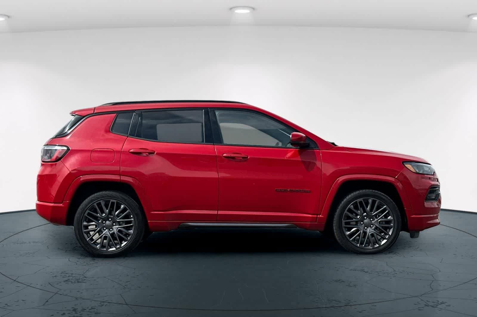 Used 2023 Jeep Compass Limited AWD/4WD image 6