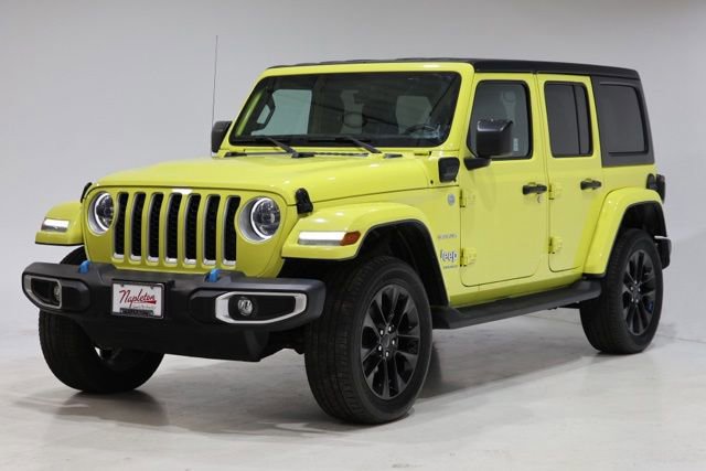 Used 2023 Jeep Wrangler Unlimited Sahara w/ Cold Weather Group AWD/4WD image 3