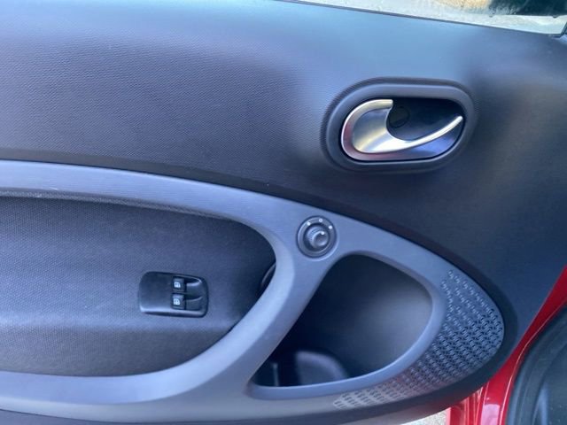 Used 2017 smart fortwo electric drive image 21