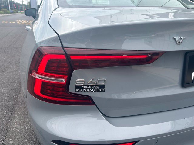 Used 2025 Volvo S60 B5 Plus AWD/4WD image 10