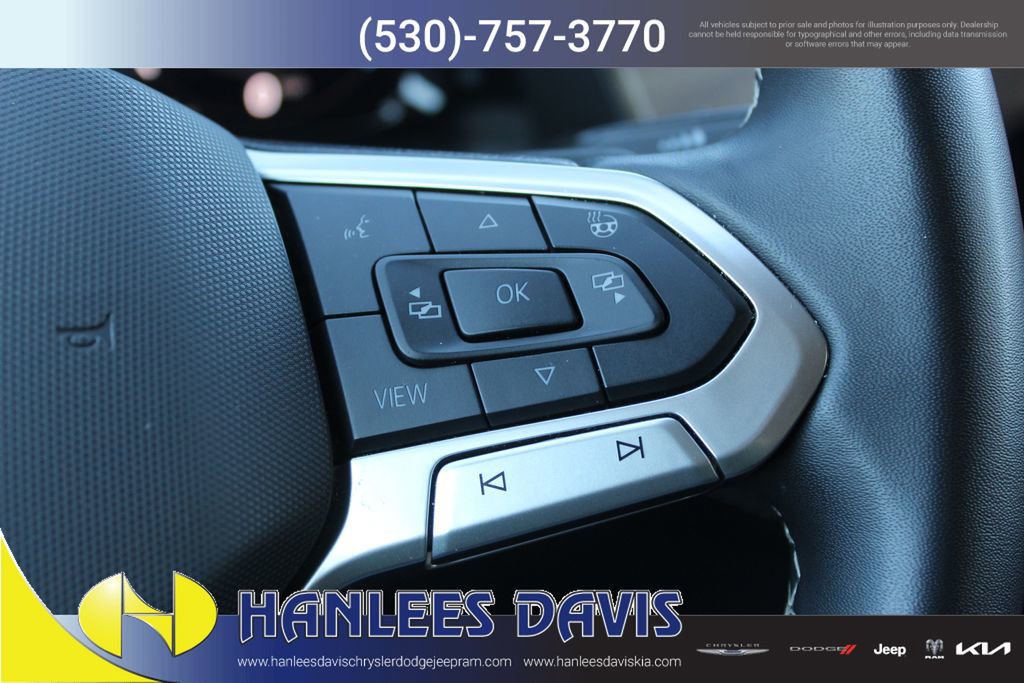 Used 2024 Volkswagen Atlas SE image 31