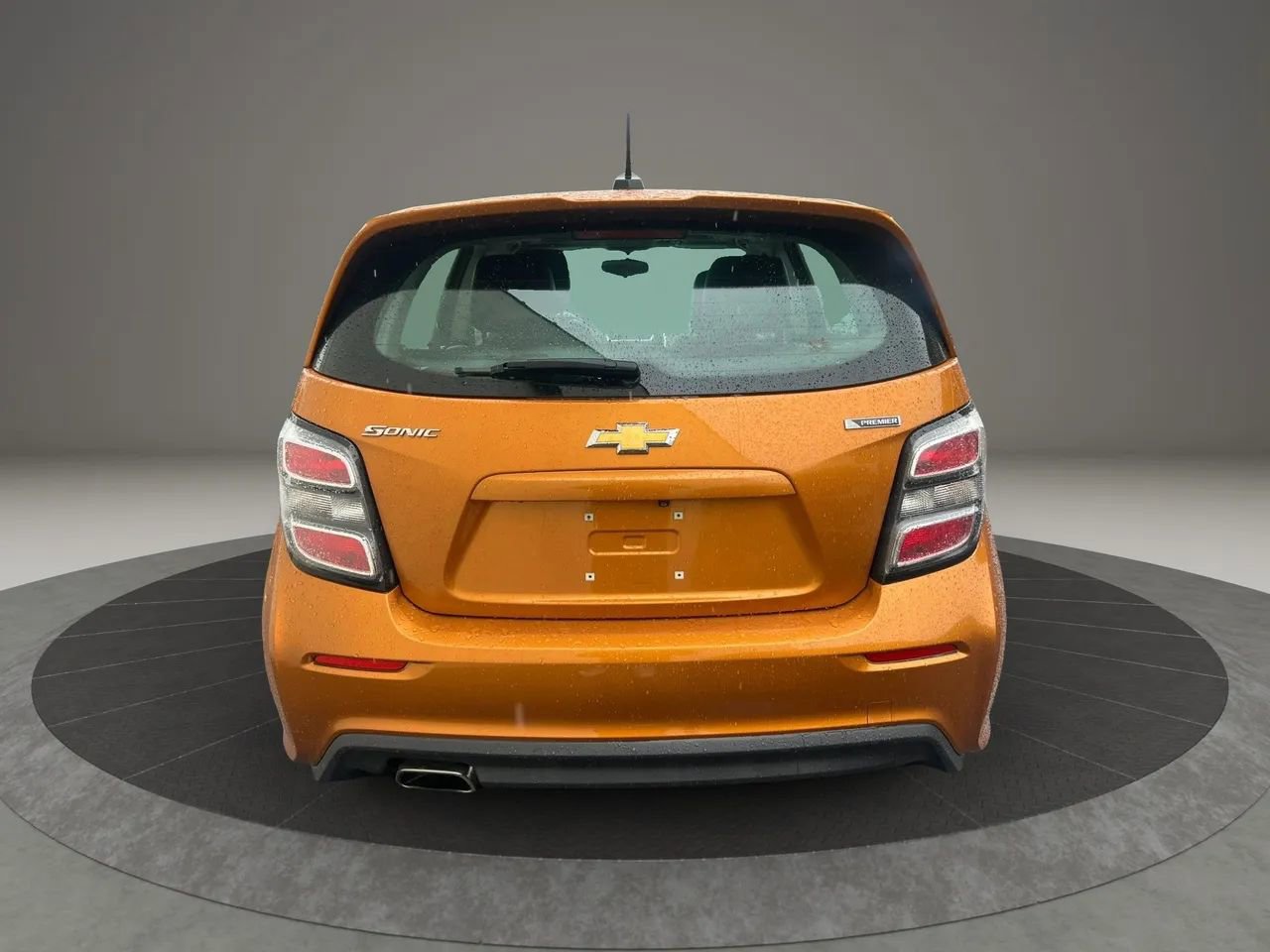 Used 2017 Chevrolet Sonic Premier FWD image 6