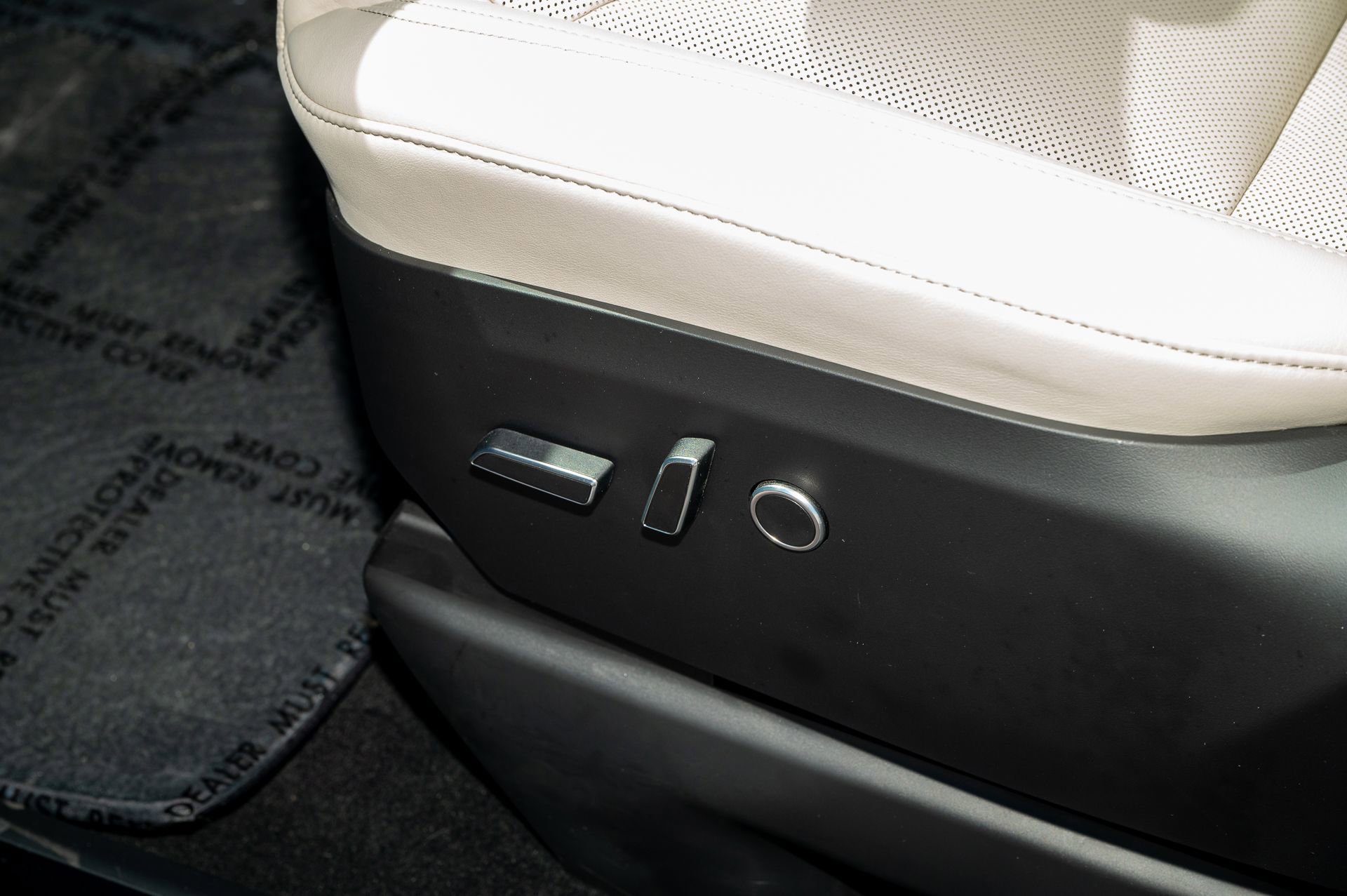 Used 2022 Tesla Model X Long Range image 54