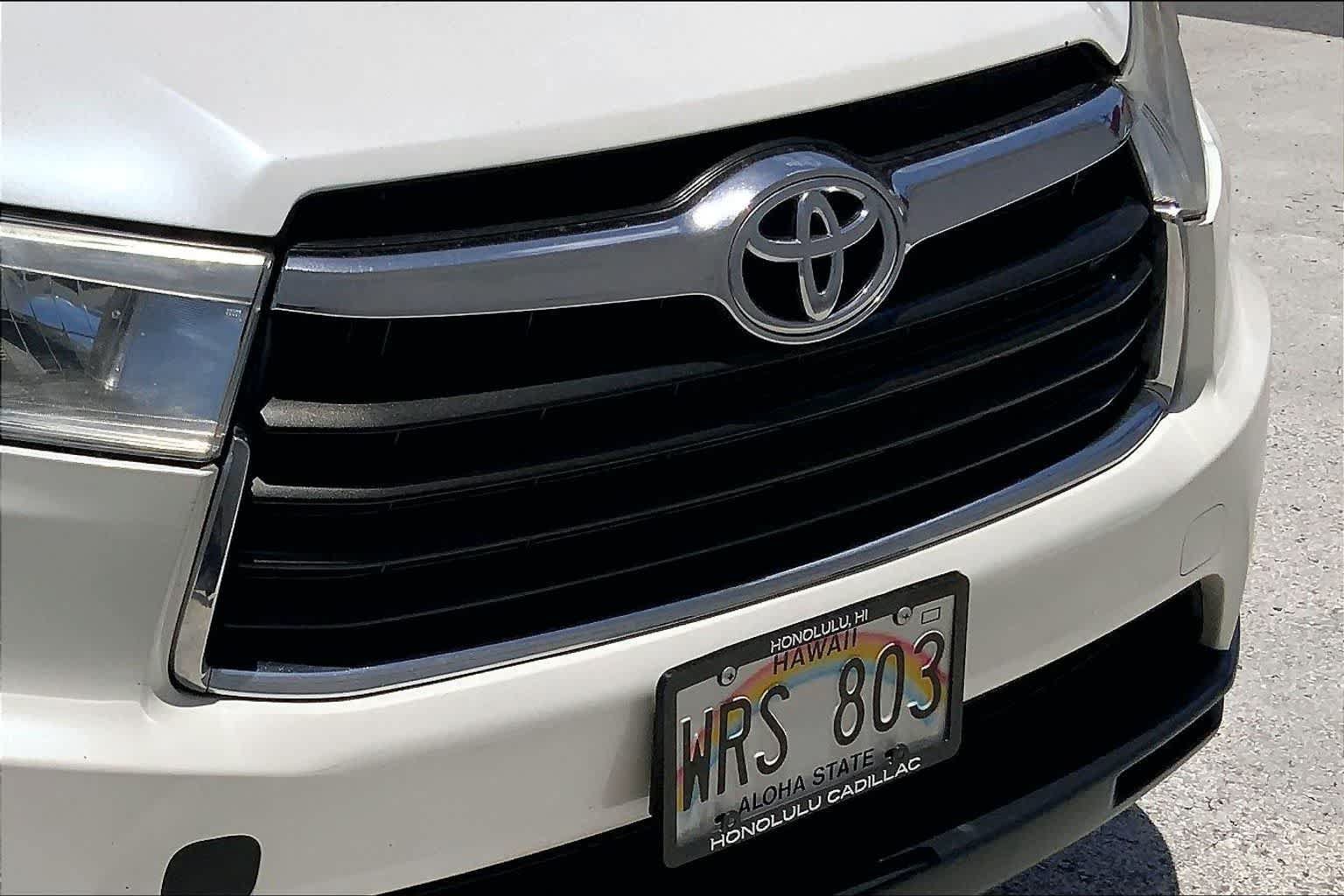 Used 2014 Toyota Highlander XLE w/ Preferred Accessory Package AWD/4WD image 33