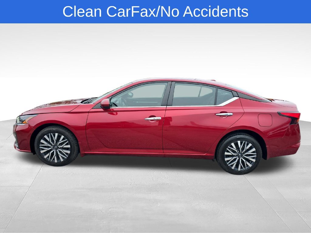 Used 2023 Nissan Altima 2.5 SV AWD/4WD image 2
