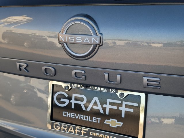 Used 2024 Nissan Rogue S FWD image 29