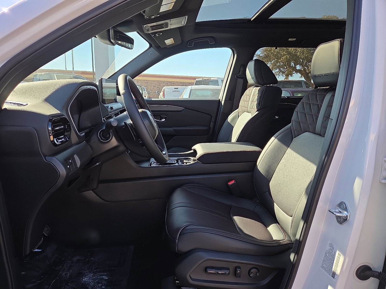 New 2026 Honda Pilot Black Edition image 11