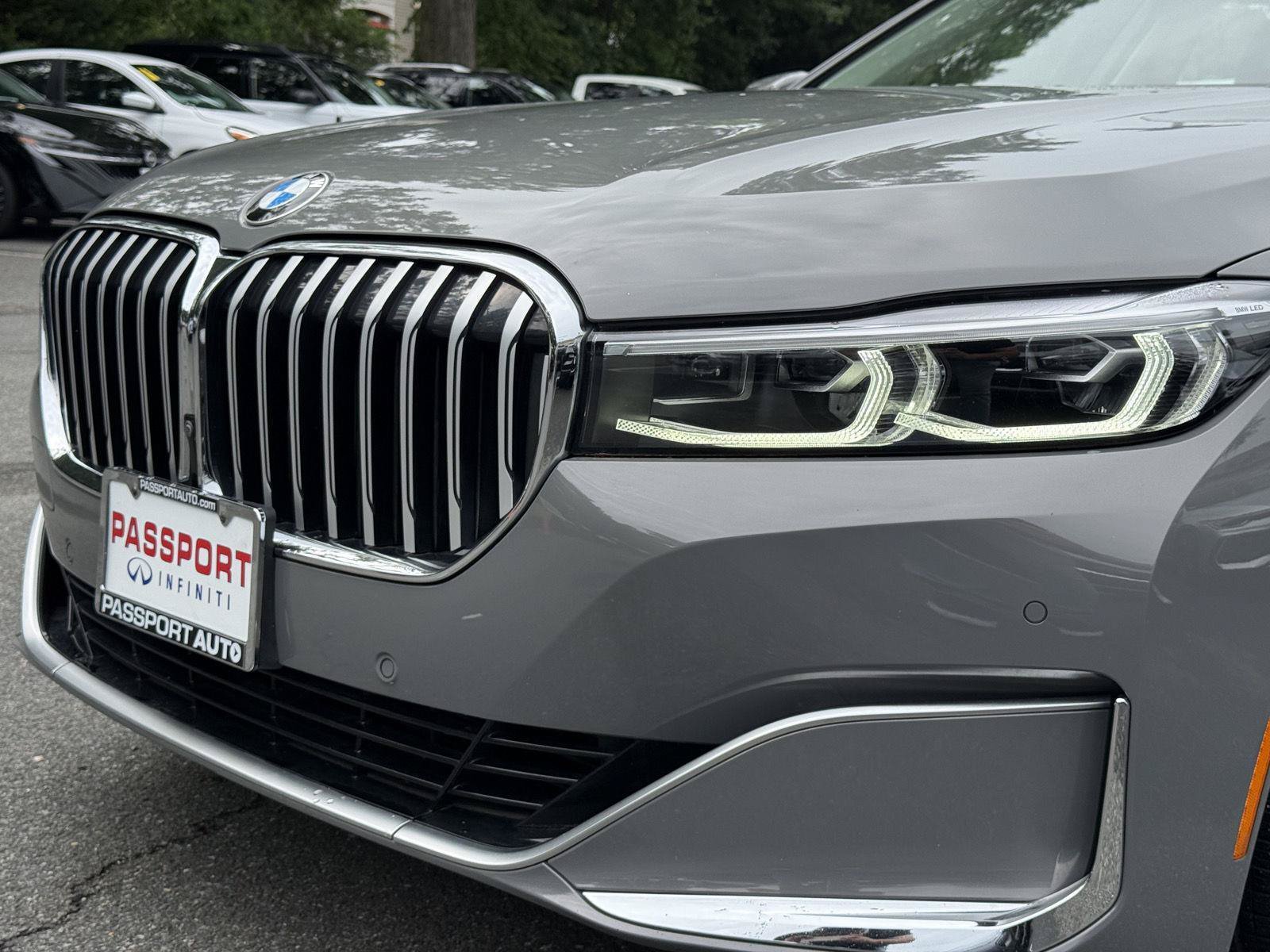 Used 2022 BMW 750i xDrive w/ Luxury Rear Seating Package AWD/4WD image 8