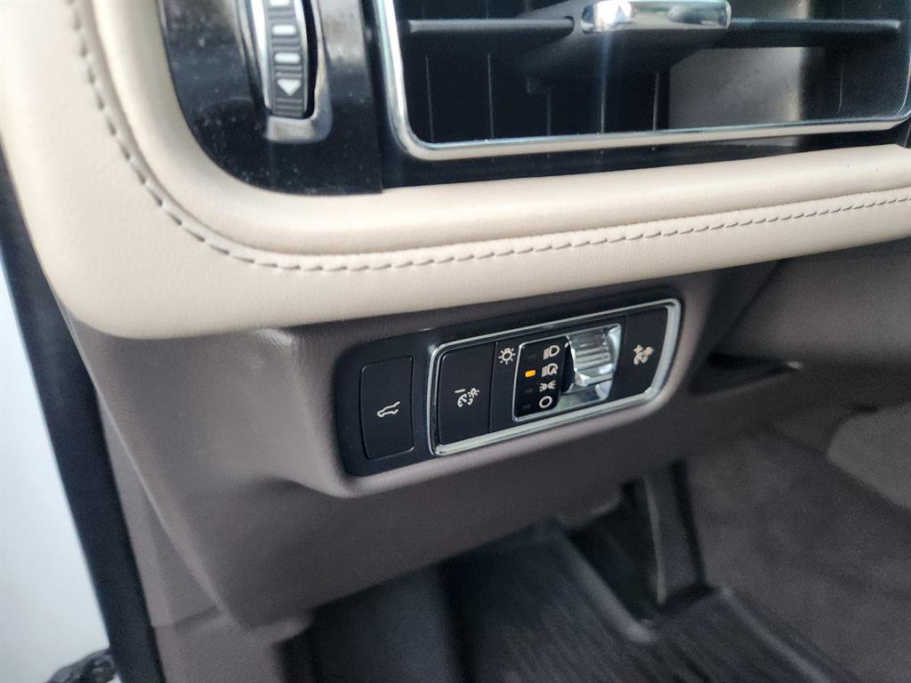 Certified 2022 Lincoln Aviator Reserve w/ Equipment Group 201A AWD/4WD image 36