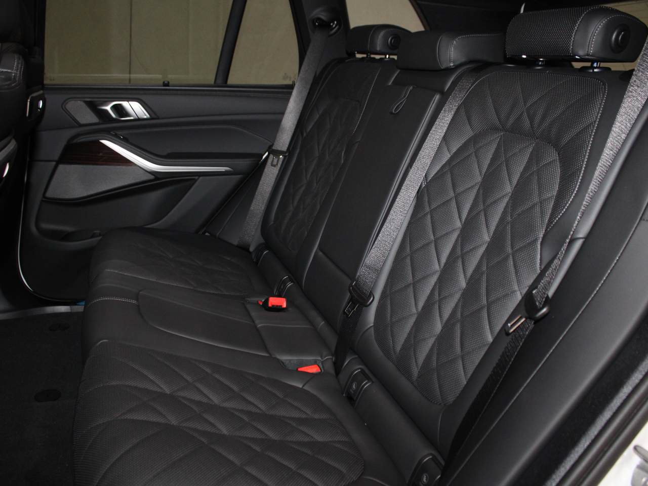Used 2026 BMW X5 sDrive40i w/ Premium Package RWD image 16