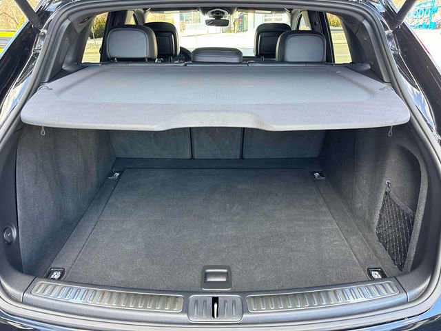 Used 2022 Porsche Macan Base image 14