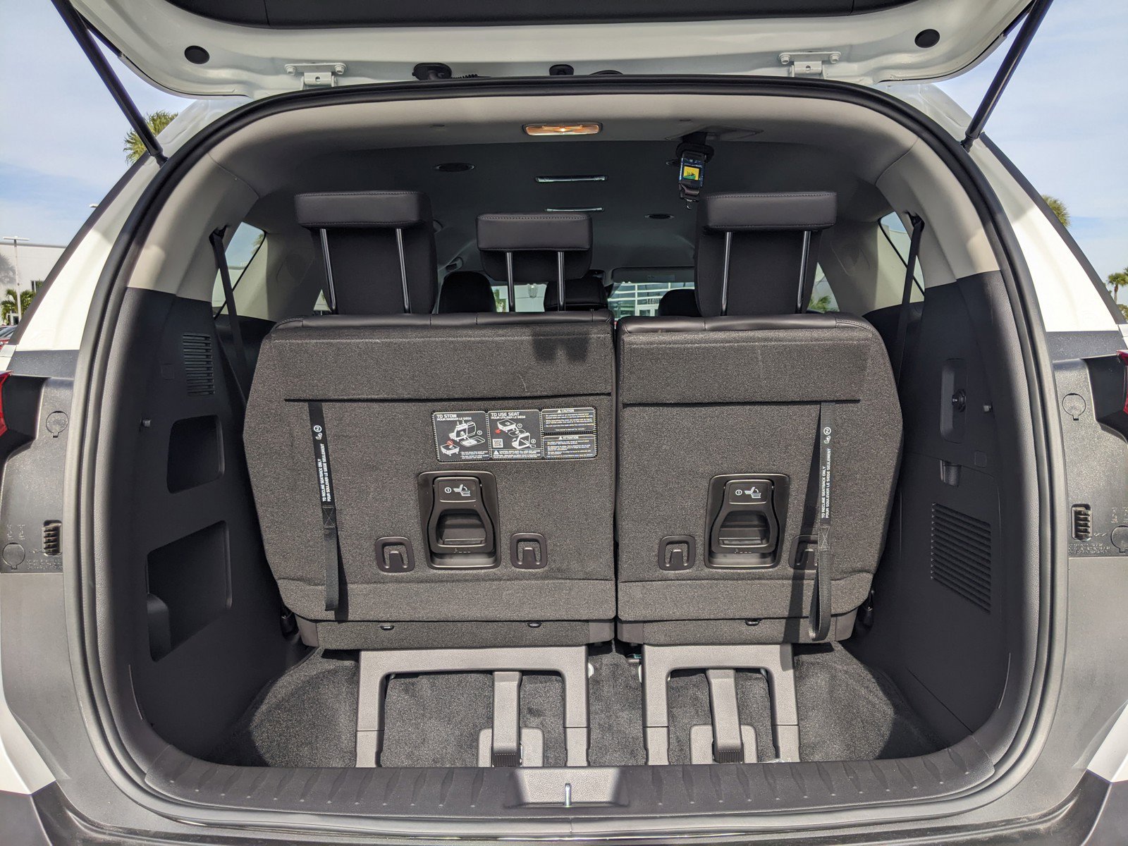 Used 2025 Kia Carnival image 10