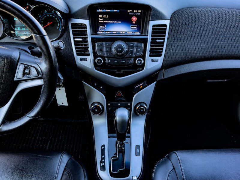 Used 2014 Chevrolet Cruze LT w/ RS Package image 19