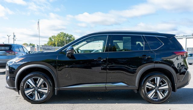 Used 2023 Nissan Rogue SL w/ SL Premium Package image 9