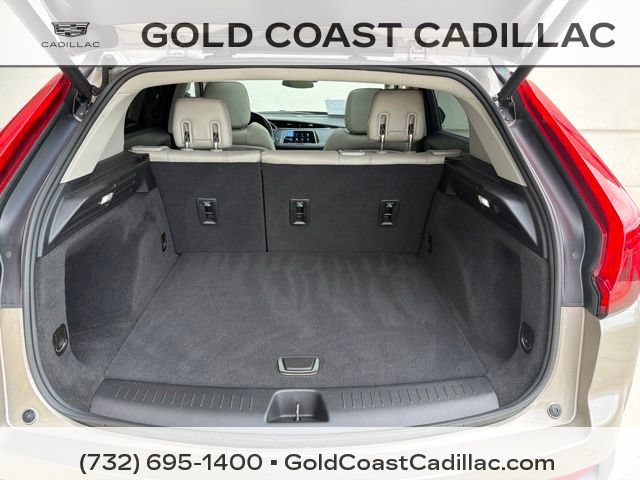 Certified 2023 Cadillac XT4 Luxury w/ Cold Weather Package AWD/4WD image 11