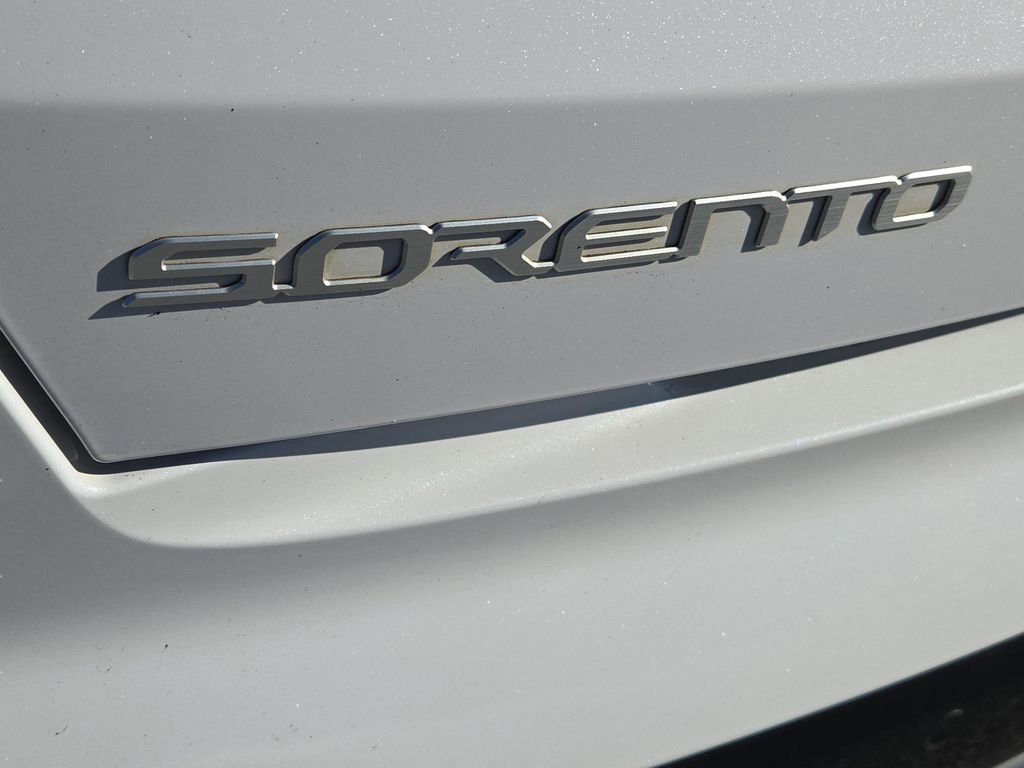 Certified 2023 Kia Sorento SX image 12