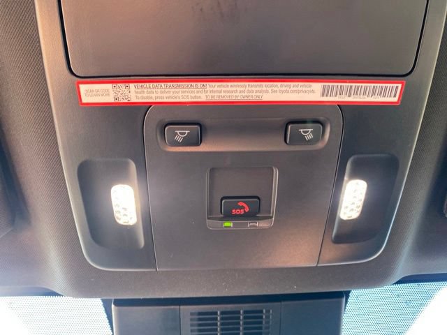 Used 2025 Toyota Camry SE FWD image 17