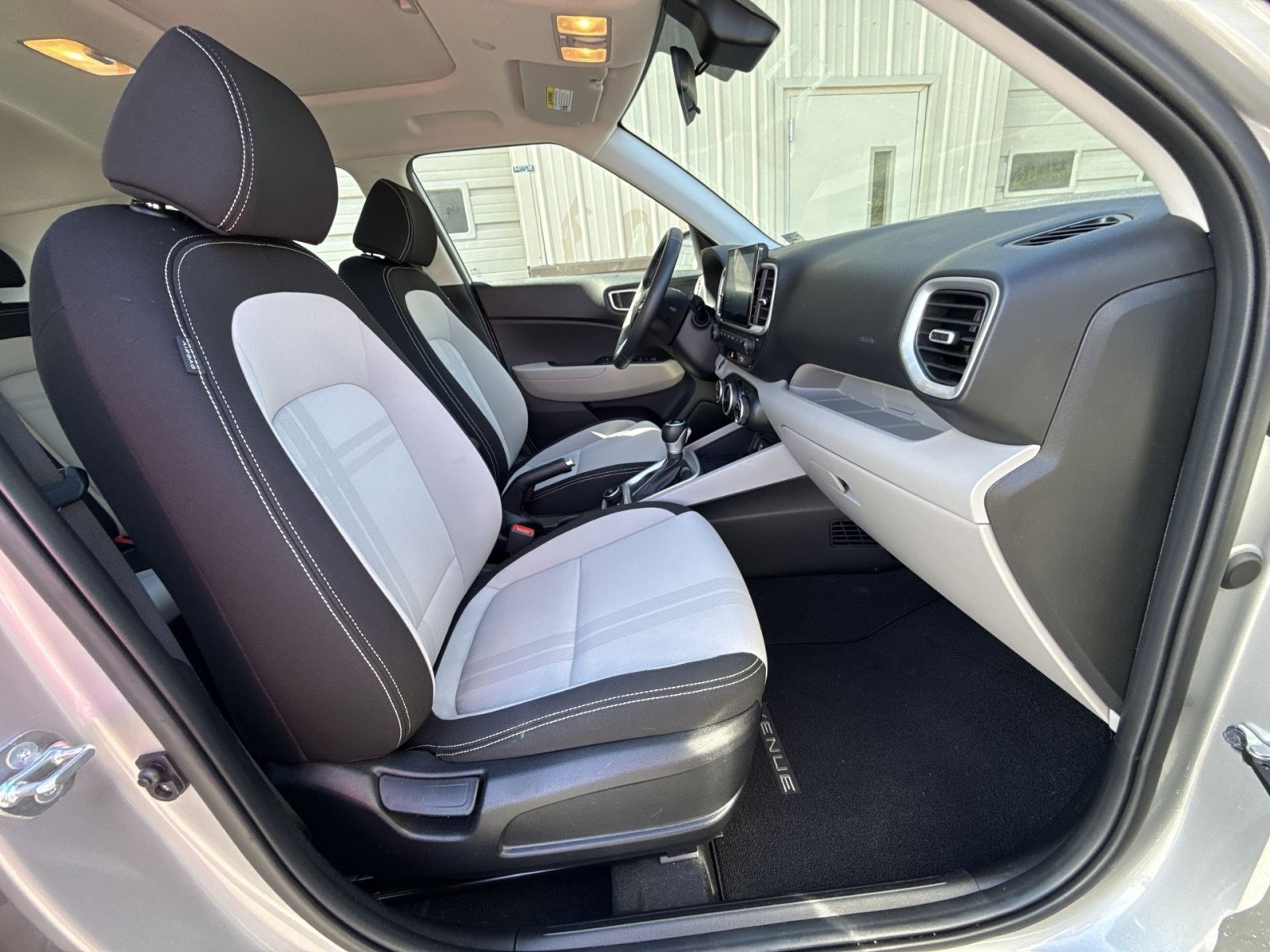 Certified 2026 Hyundai Venue SEL FWD image 27