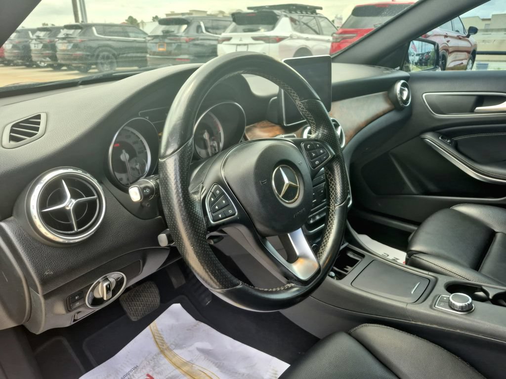 Used 2016 Mercedes-Benz GLA 250 4MATIC image 13