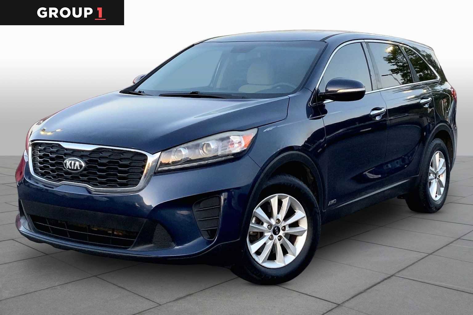 Used 2019 Kia Sorento LX image 1