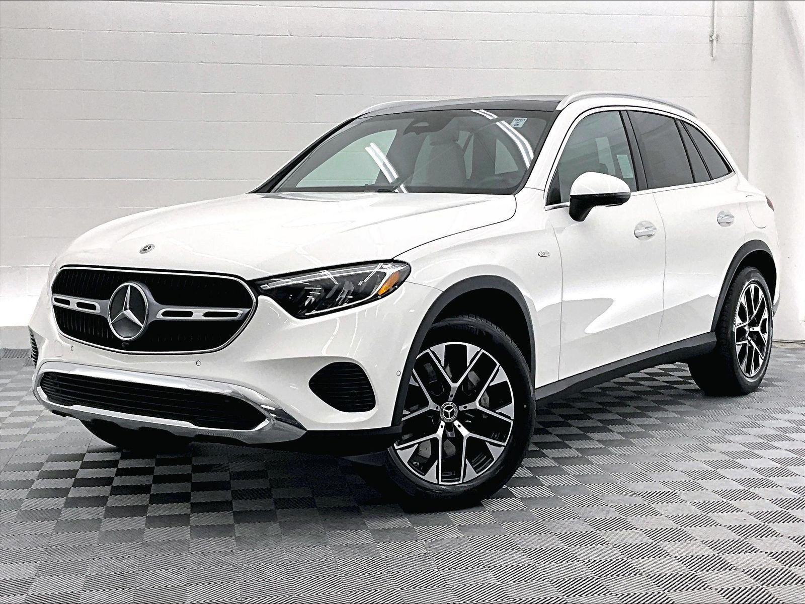 Certified 2025 Mercedes-Benz GLC 350e 4MATIC image 13