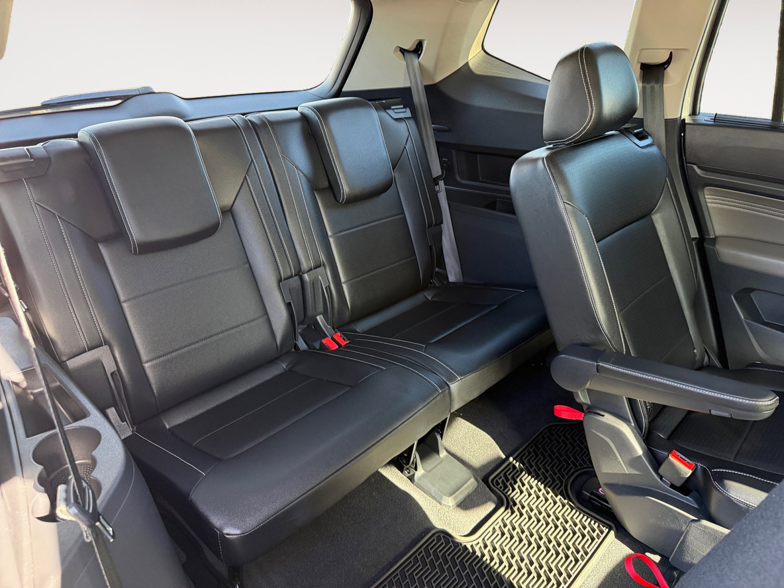 Used 2021 Volkswagen Atlas SE w/ Panoramic Sunroof Package image 19