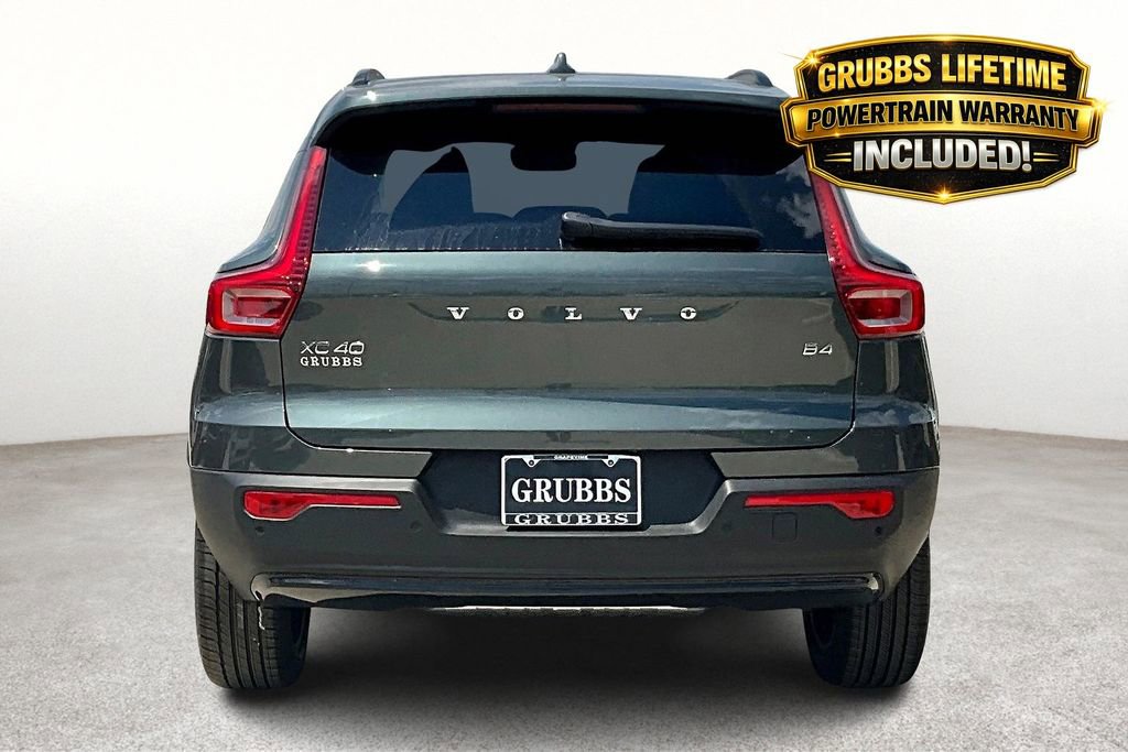 New 2026 Volvo XC40 B4 Core w/ Climate Package FWD image 7
