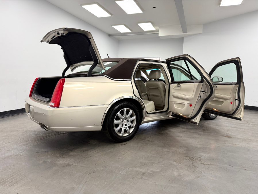 Used 2008 Cadillac DTS w/ Sun And Sound Package image 35
