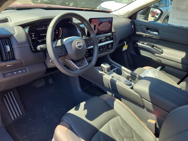 New 2026 Nissan Pathfinder Platinum AWD/4WD image 10